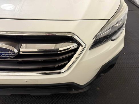 Used 2018 Subaru Outback 2.5i Limited image 5