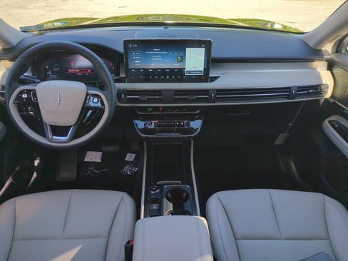 New 2026 Lincoln Corsair Premiere image 15