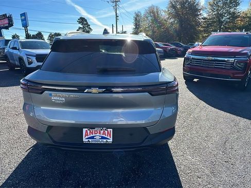 New 2026 Chevrolet Equinox EV LT image 6