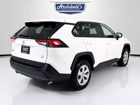 Used 2025 Toyota RAV4 LE image 7