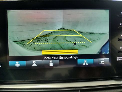 Used 2020 Honda Accord Touring image 9