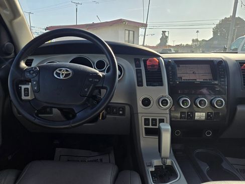 Used 2008 Toyota Sequoia Limited image 22
