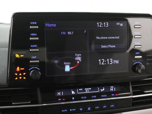 Used 2023 Toyota Sienna LE image 10