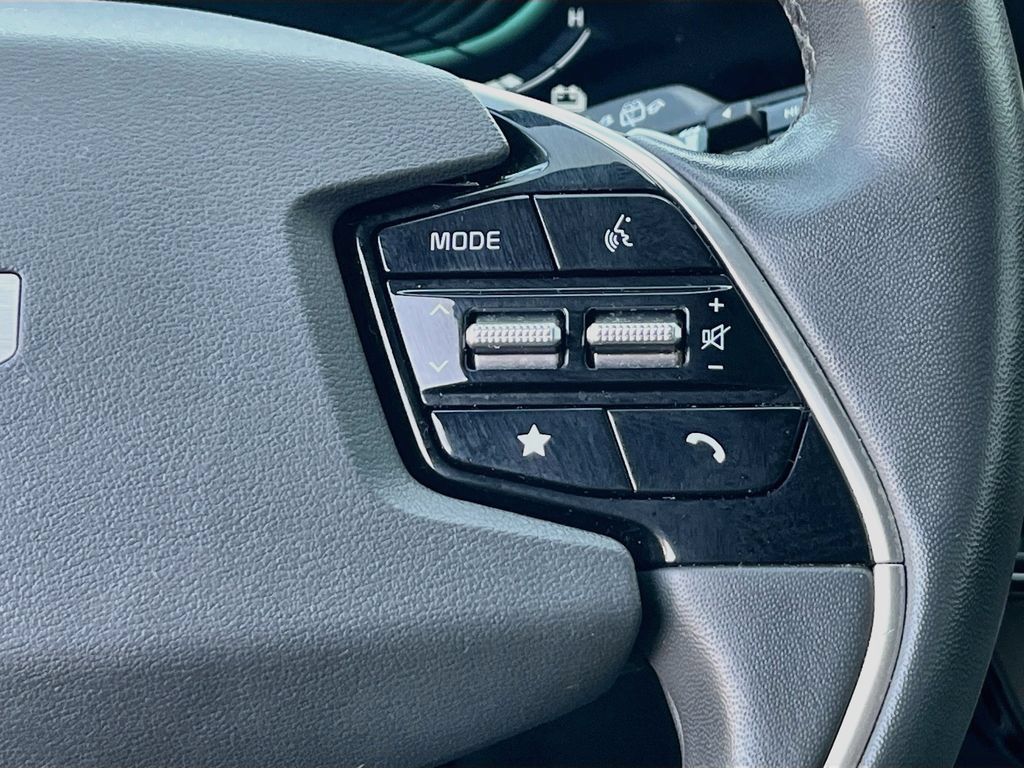 Certified 2024 Kia Niro EX Touring FWD image 18