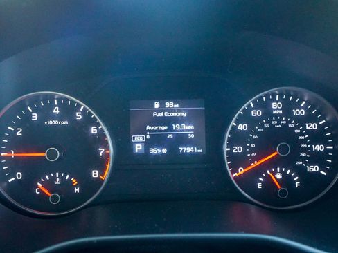 Used 2022 Kia Sportage LX image 16