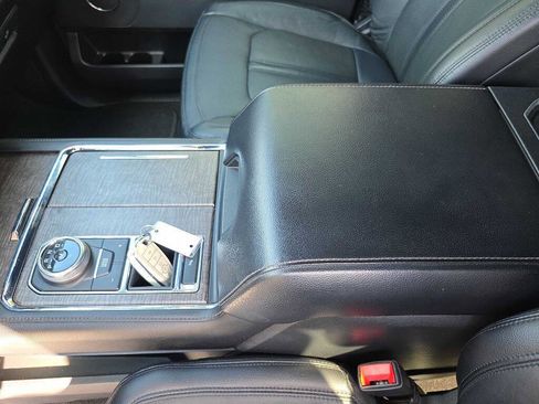 Used 2019 Ford Expedition Max Limited image 11