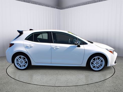 Used 2026 Toyota Corolla SE FWD image 9