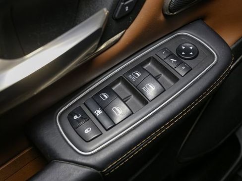 Used 2021 RAM 1500 Limited AWD/4WD image 39