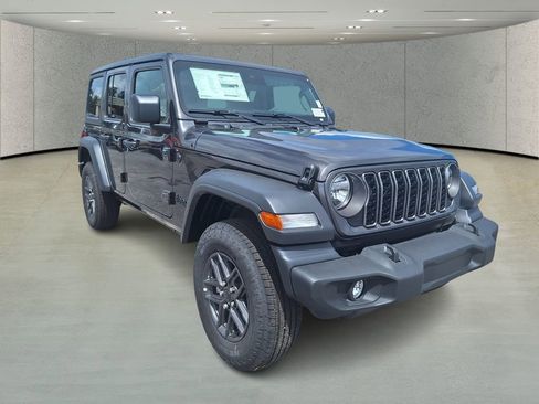 Used 2024 Jeep Wrangler Unlimited Sport AWD/4WD image 7