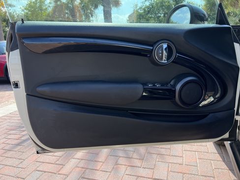 Used 2019 MINI Cooper S FWD image 14