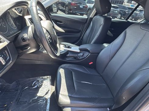 Used 2014 BMW 320i xDrive Sedan AWD/4WD image 10