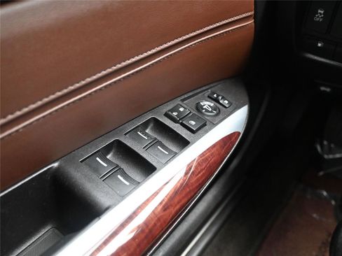 Used 2015 Acura TLX image 19