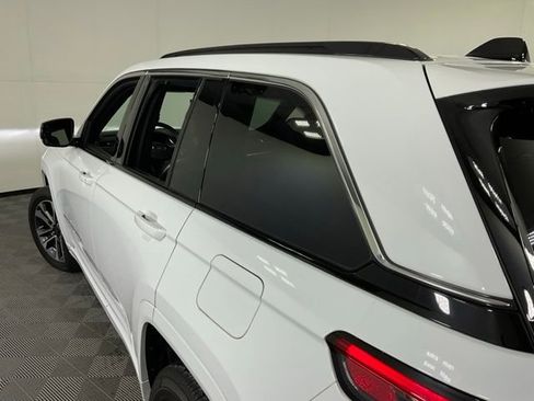 Used 2025 Jeep Grand Cherokee Overland w/ Adv Protech Group III image 35