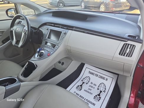 Used 2014 Toyota Prius image 20