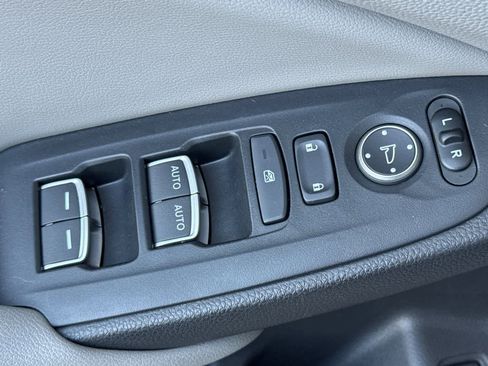 Used 2018 Honda Accord EX image 13