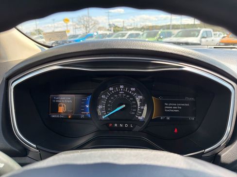 Used 2020 Ford Fusion SE image 27