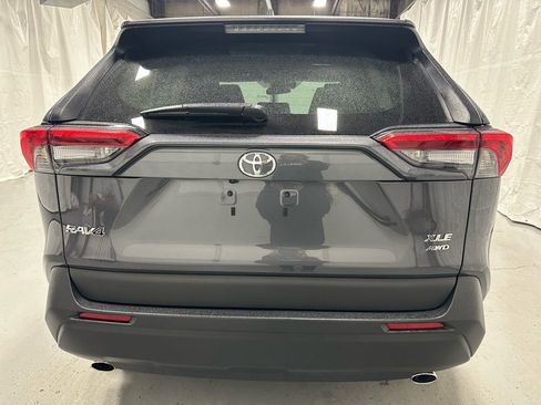 Used 2025 Toyota RAV4 XLE w/ Convenience Package image 6