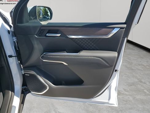 New 2026 GMC Acadia Denali w/ Super Cruise Package image 13