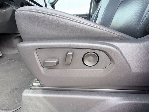 Used 2025 GMC Sierra 1500 SLT image 21