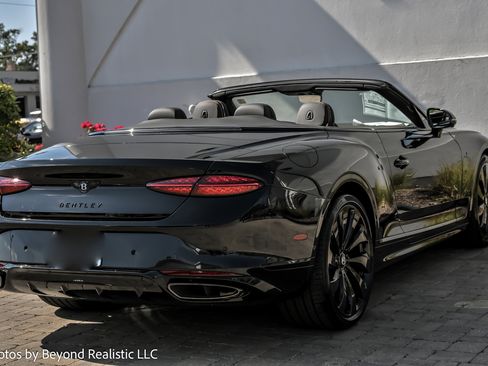 New 2025 Bentley Continental GTC image 13