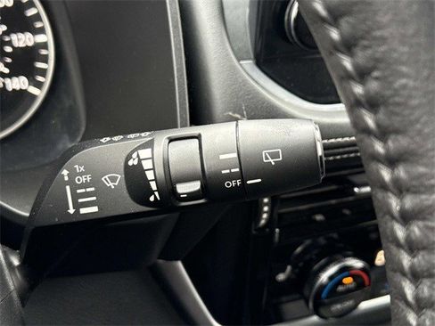 Used 2023 Nissan Rogue SL w/ SL Premium Package image 26