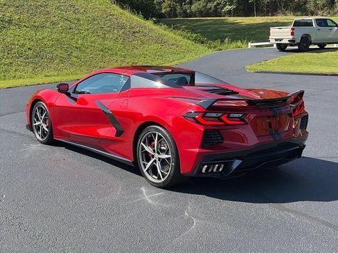 Used 2022 Chevrolet Corvette Stingray Premium Conv w/ Z51 Performance Package RWD image 3