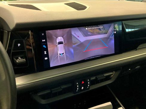 Used 2024 Porsche Cayenne image 47