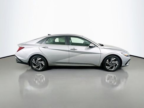 New 2026 Hyundai Elantra Limited image 4
