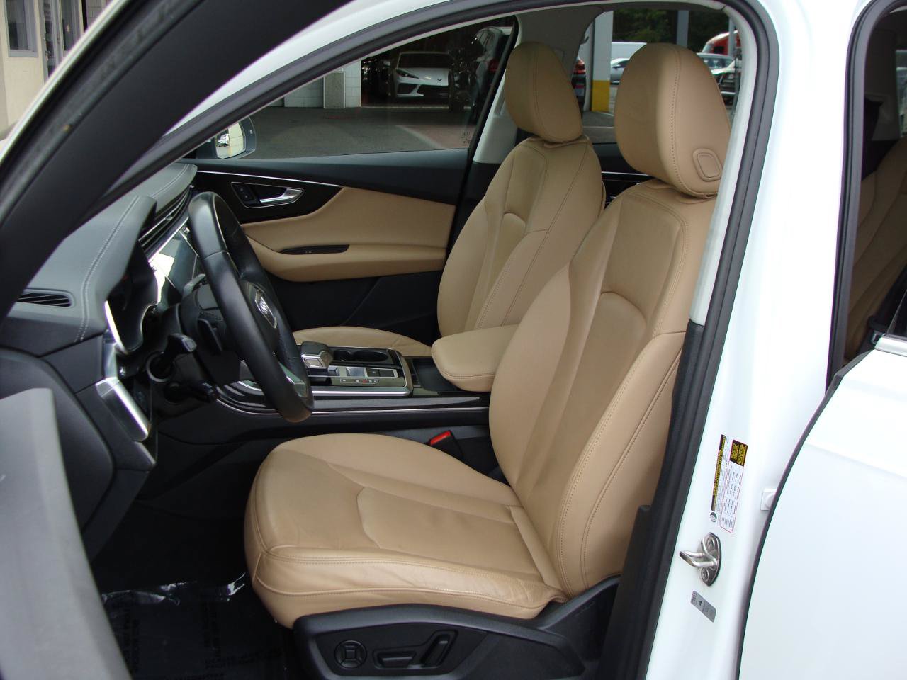 Used 2024 Audi Q7 3.0T Premium AWD/4WD image 7