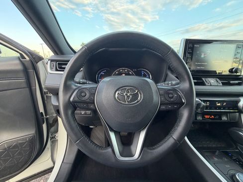 Used 2020 Toyota RAV4 XSE w/ XSE Grade Weather Package AWD/4WD image 8