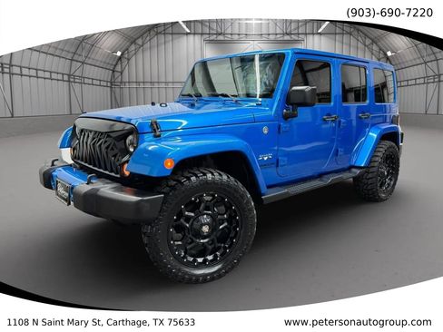 Used 2016 Jeep Wrangler Unlimited Sahara w/ Connectivity Group AWD/4WD image 1
