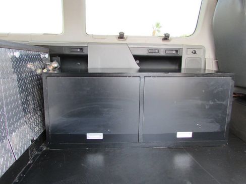 Used 2003 Ford E-150 and Econoline 150 Wagon image 19