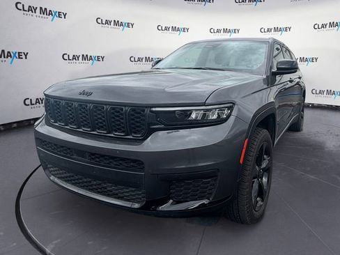 Used 2022 Jeep Grand Cherokee L Laredo image 1