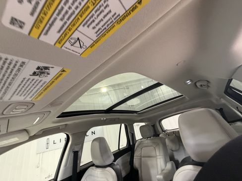 Used 2025 Lincoln Aviator Reserve w/ Jet Appearance Package RWD image 3