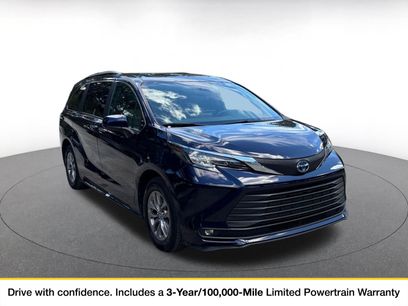 Used 2025 Toyota Sienna XLE