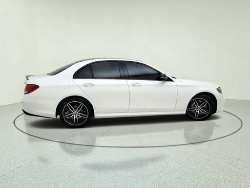 Used 2020 Mercedes-Benz E 350 Sedan image 7