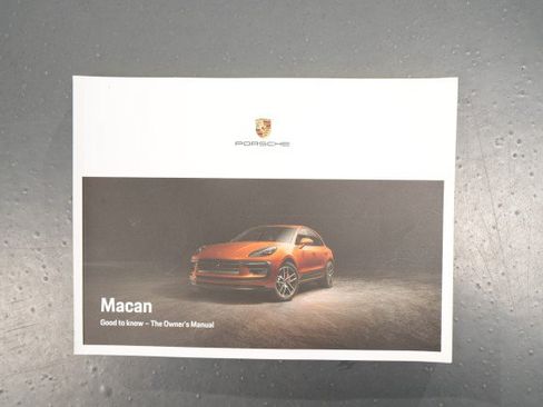 Used 2023 Porsche Macan AWD/4WD image 56