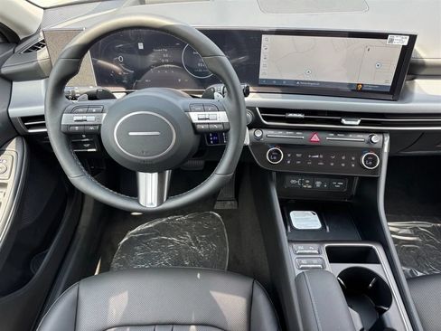 New 2026 Hyundai Sonata Limited FWD image 17