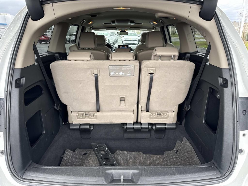 Used 2023 Honda Odyssey Elite image 22