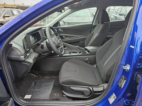 New 2026 Hyundai Elantra SE FWD image 18