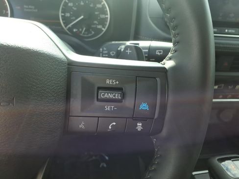 Used 2025 Nissan Rogue SV image 10