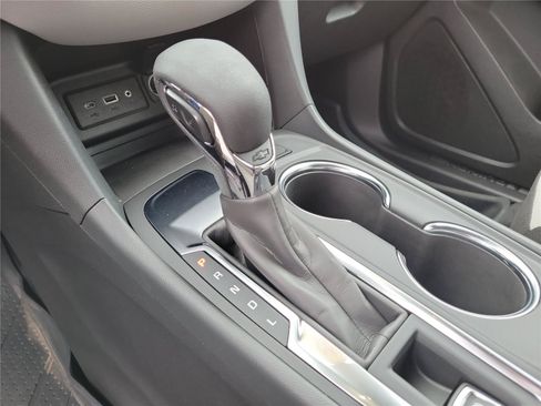 Used 2024 Chevrolet Equinox LT w/ LPO, Floor Liner Package FWD image 31