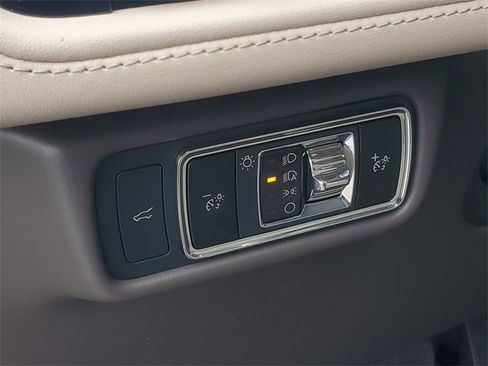 Certified 2023 Lincoln Aviator Reserve w/ Equipment Group 201A image 15