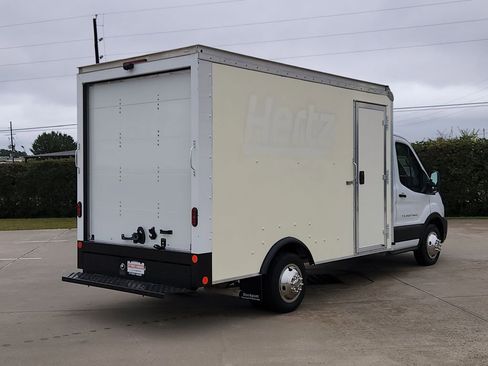 Used 2023 Ford Transit 350 DRW image 5