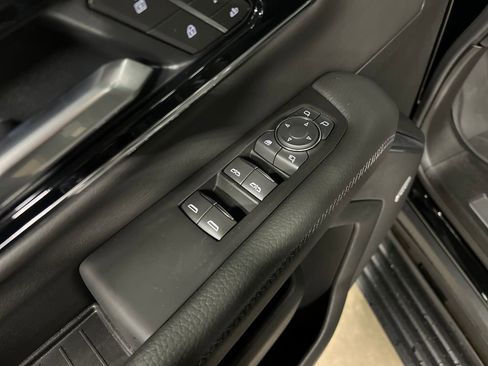 New 2026 GMC Yukon XL Denali AWD/4WD image 16