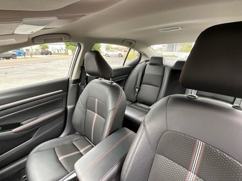 Used 2025 Nissan Altima 2.5 SR image 10