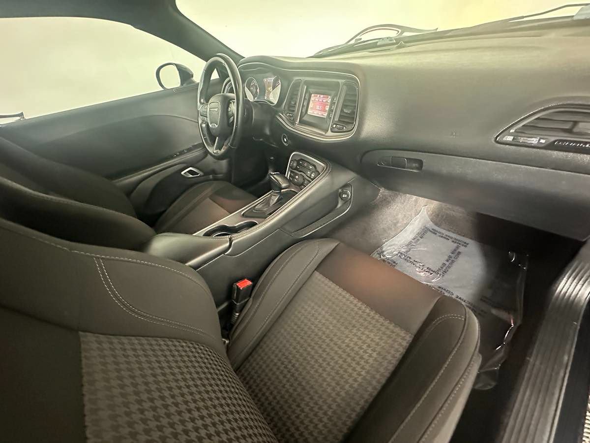 Used 2017 Dodge Challenger R/T RWD image 22