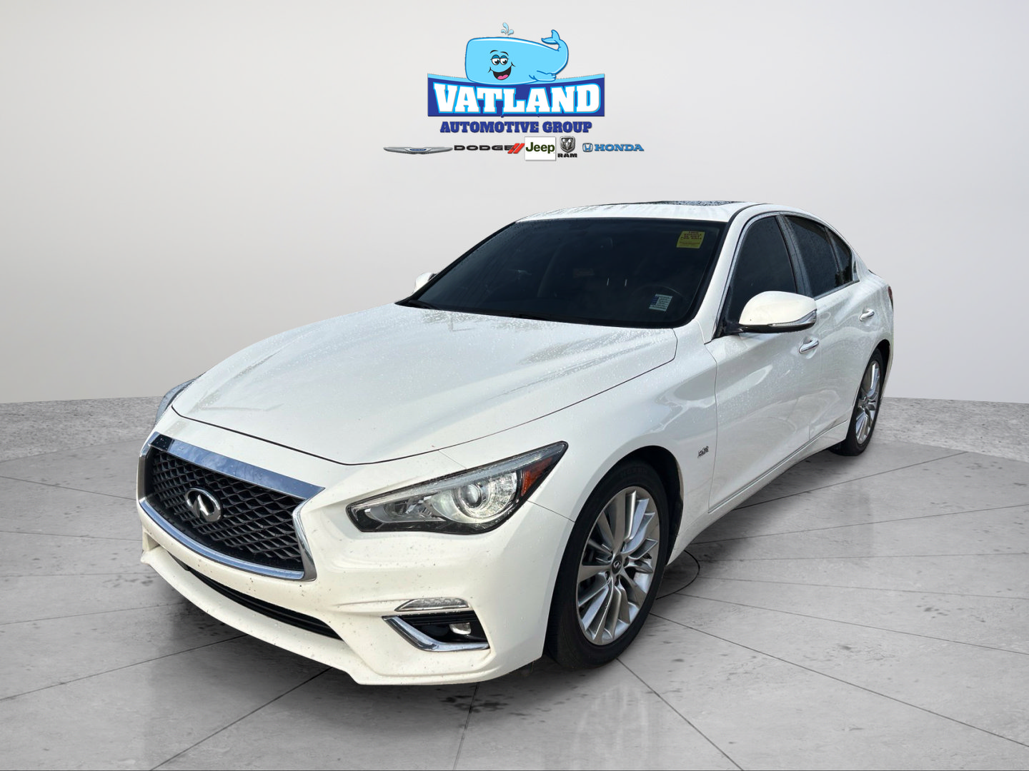 Used 2019 INFINITI Q50 Luxe RWD image 1