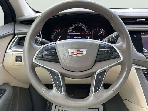 Used 2017 Cadillac XT5 Premium Luxury AWD/4WD image 25