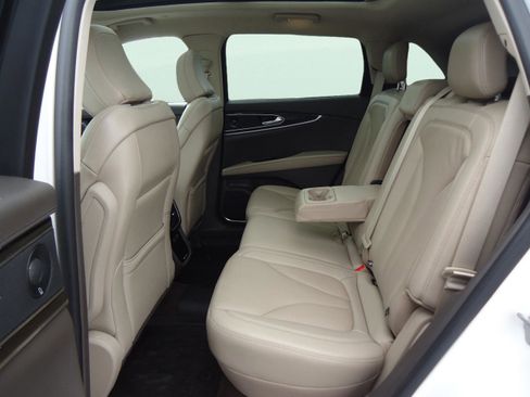 Used 2021 Lincoln Nautilus Reserve w/ Class II Trailer Tow Package image 14